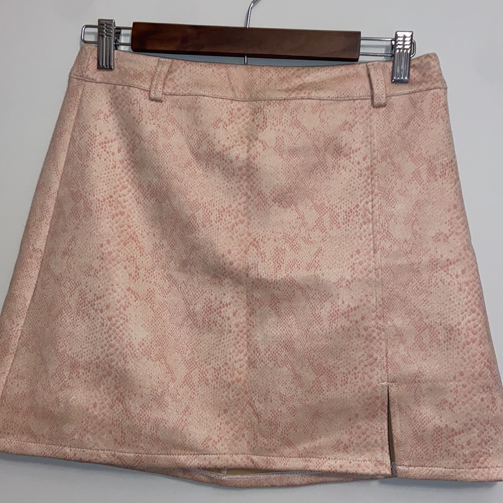 Pink Python print skirt - Picture 2 of 7